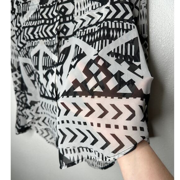 Eight Sixy Black & Gray Aztec Print Sheer Button Long Sleeve Blouse S - Picture 4 of 10